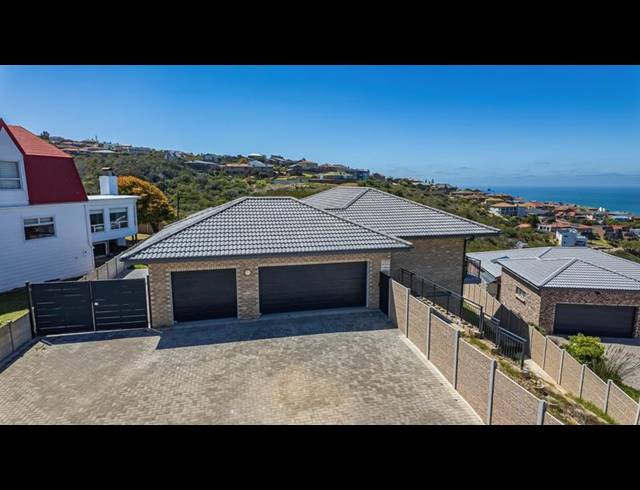 4 BEDROOM HOUSE FOR SALE IN DANA BAY